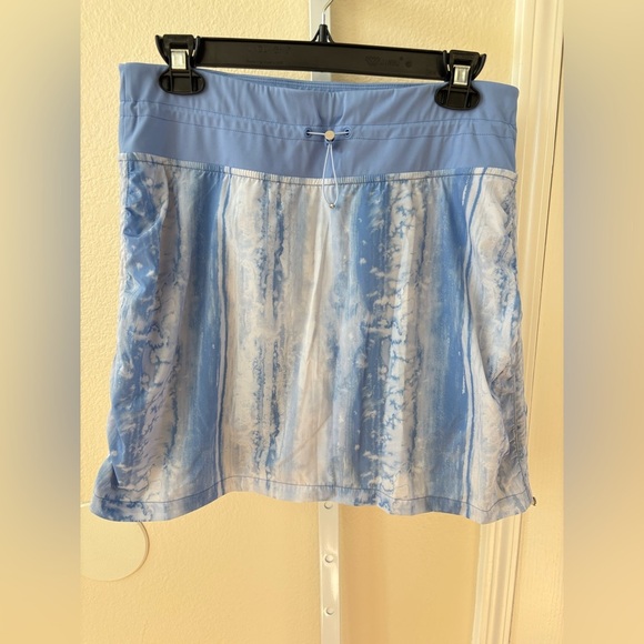 NWOT - Travis Mathew Dune Grass Skort in Cornflower Blue Multi - Size L - Picture 5 of 9